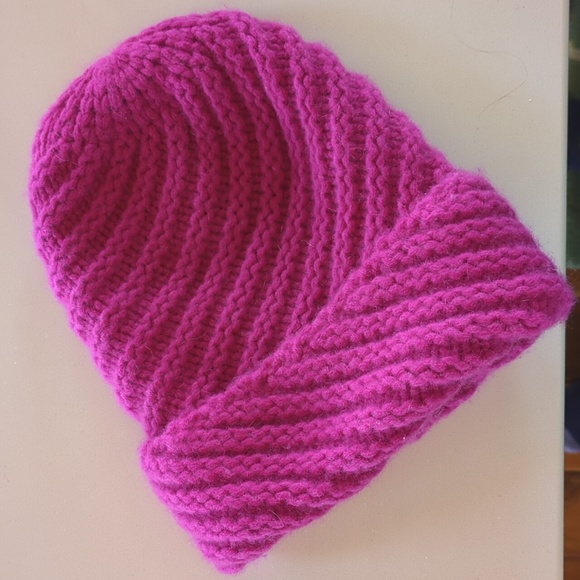NWOT Anthropologie Cashmere Beanie - Picture 3 of 4